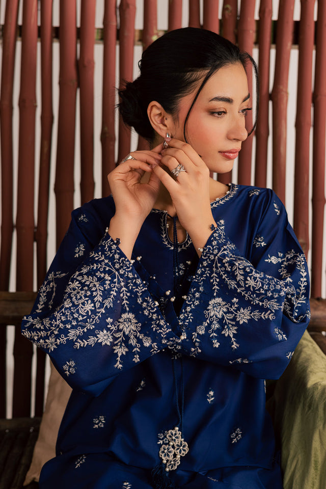 AMBER EMBROIDERY 2PC