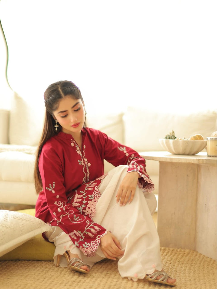 NAQSH EMBROIDERY 2PC (FARSHI)